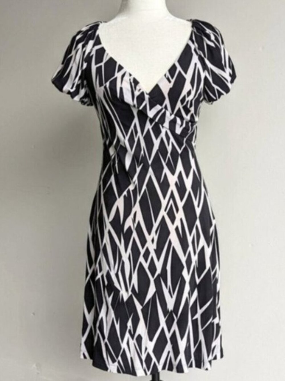 Sandra Angelozzi geometric abstract print short bubble sleeve dress